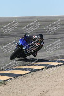 media/Oct-13-2025-Moto Forza (Mon) [[a66d839500]]/4-C Group/Session 2 (Bowl)/